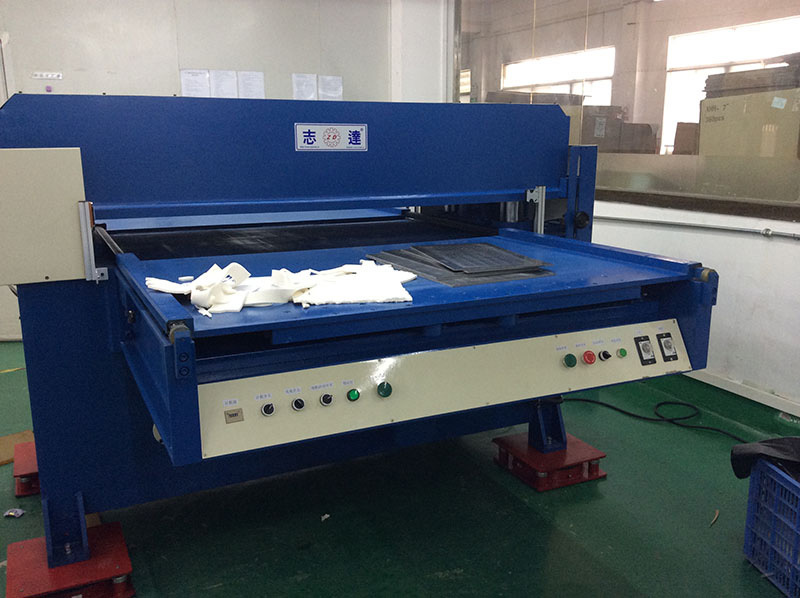 單（雙）邊自動(dong)送料裁斷機