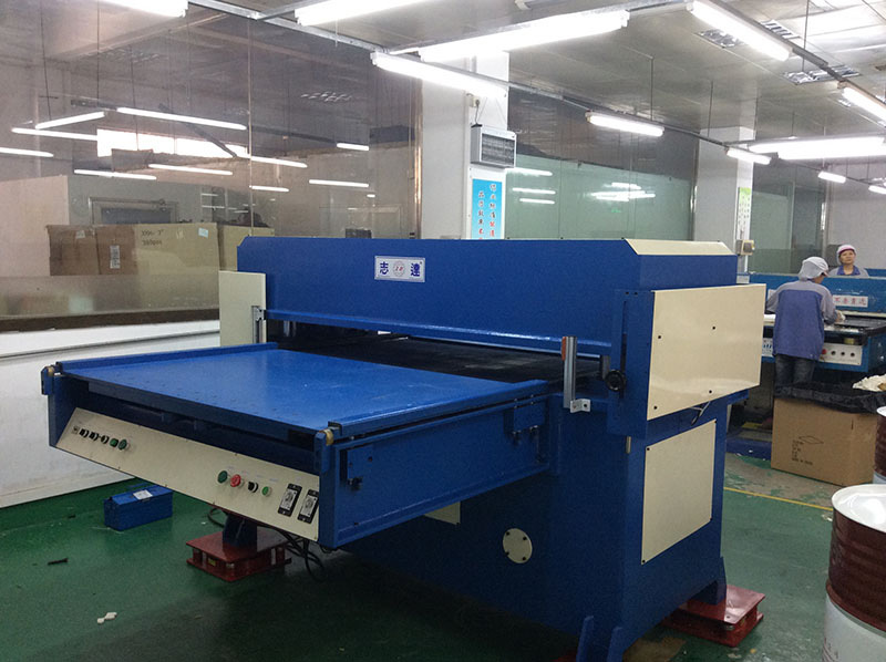 單（雙）邊自動(dòng)送料裁斷機